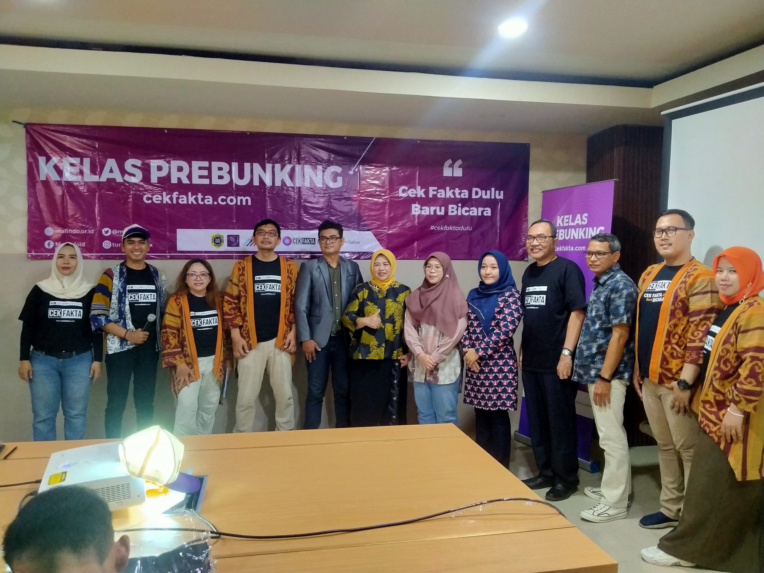 KEGIATAN KELAS PREBUNKING MAFINDO di STMIK MERCUSUAR - STMIK Mercusuar